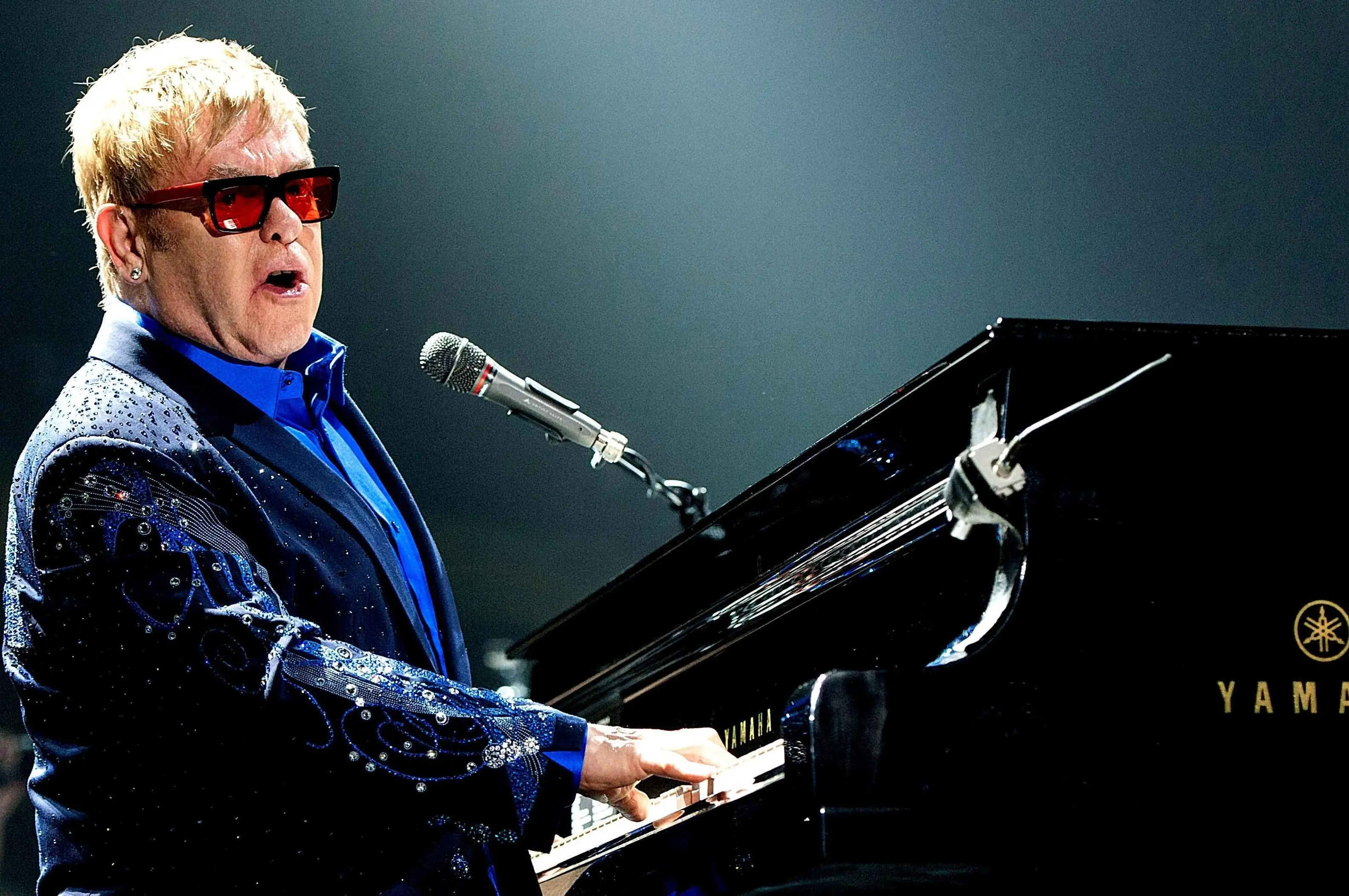 خواننده معروف نابینا شد!