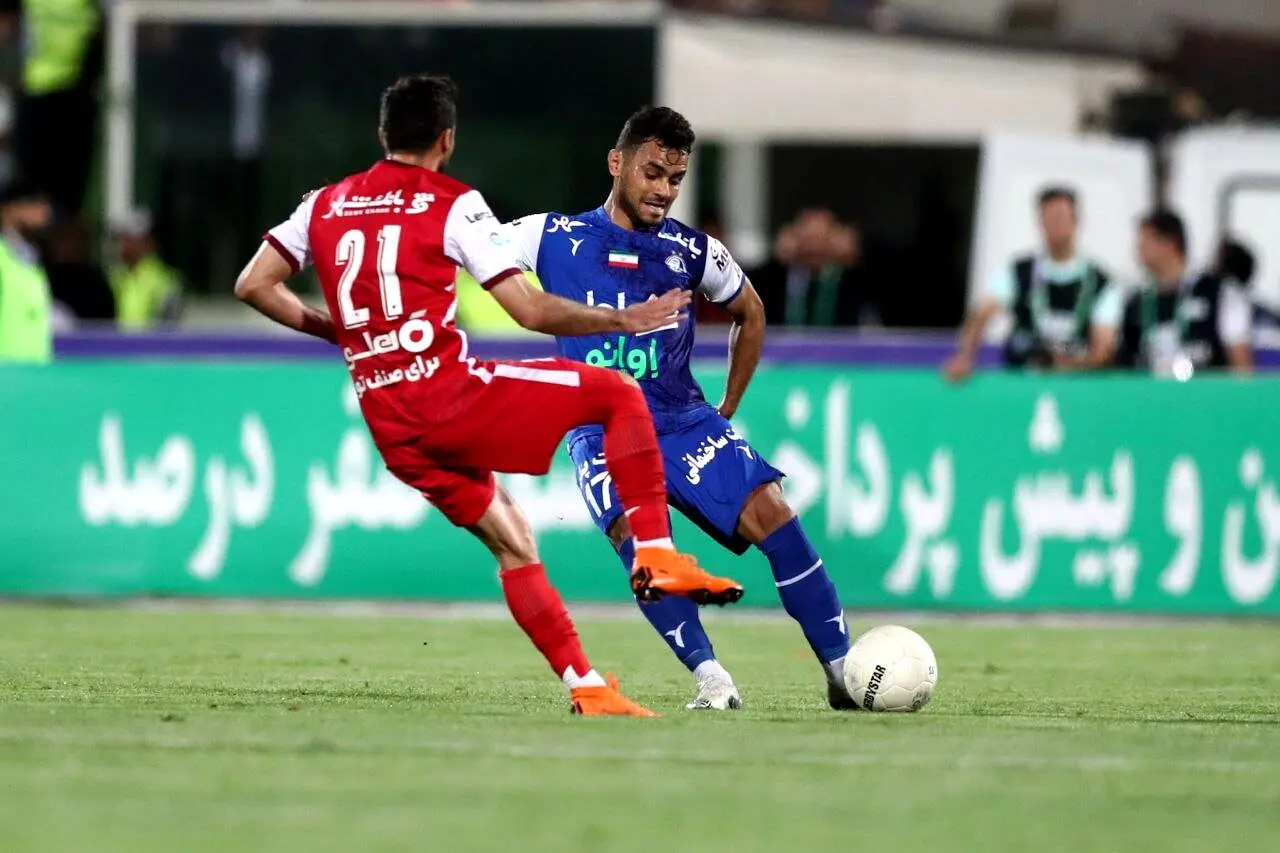 نیمه اول دربی برنده نداشت | دو پنالتی پرسپولیس سوخت؟