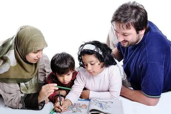 بنر عجیب شهرداری برای تبلیغ فرزندآوری! +عکس