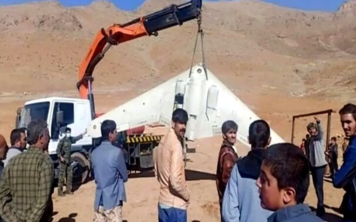 آخرین اخبار و جزئیات جدید فرود اضطراری یک پهپاد در کوهرنگ +  و ویدئو
