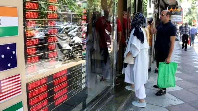 قیمت دلار در آستانه انفجار ؟ / منتظر شوک خطرناک ارزی باشید