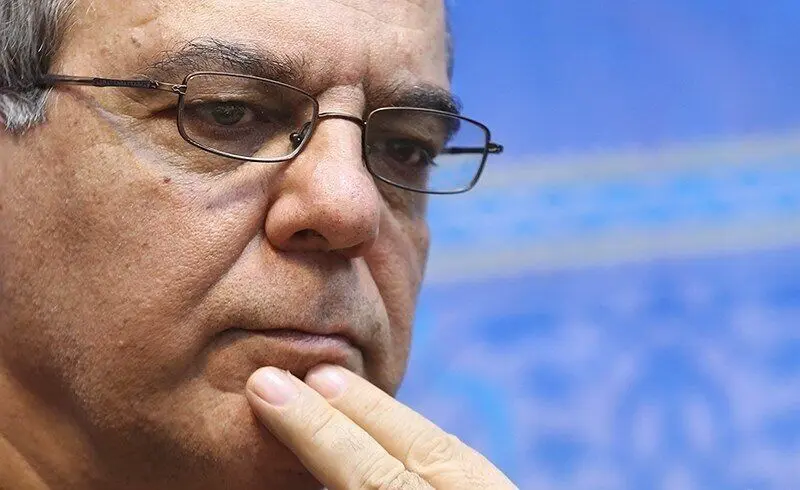 پوست خربزه گرانی بنزین زیر پای پزشکیان!

