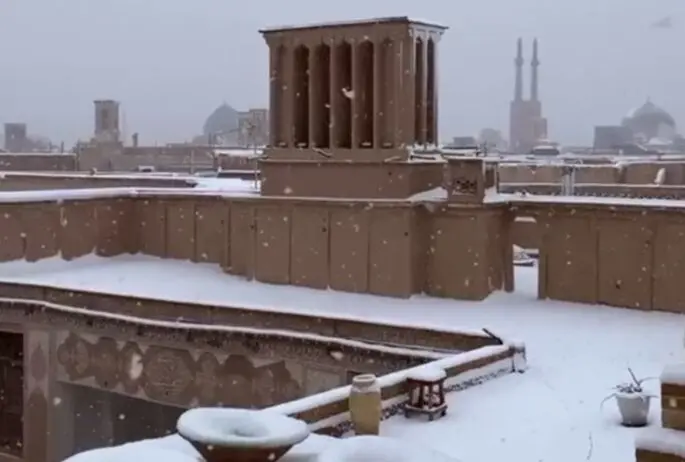 خانه هنر یزد زیر بارش برف+فیلم
