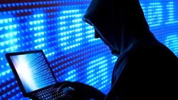 مجرمان اینترنتی بیشتر مرد هستند یا زن ؟