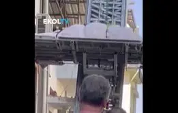 جابه‌جایی جسد مرد چاق با جرثقیل! +فیلم