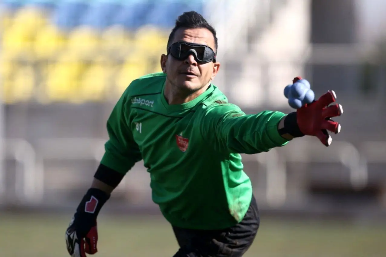 گلر پرسپولیس دوباره نیمکت نشین می‌شود
