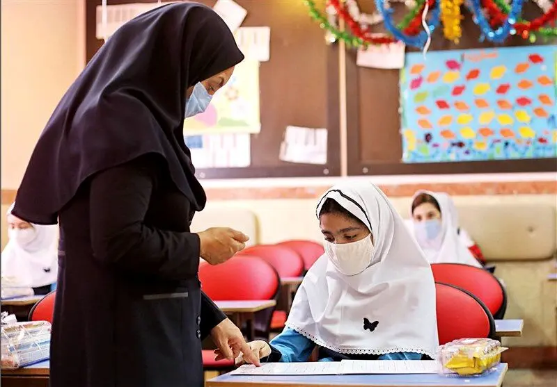 ساعت کار معلمان کاهش یافت
