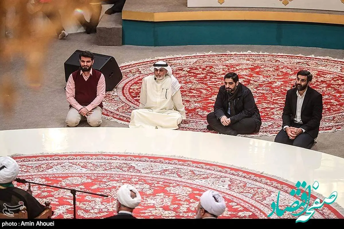 انتقاد جنجالی روزنامه جمهوری اسلامی از برنامه حسینیه معلی/ این «جنگولک بازی‌ها» جایش حسینیه نیست


