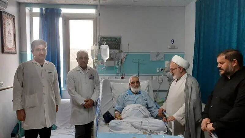 امام جمعه قم در بیمارستان بستری شد