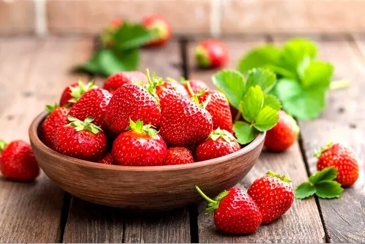 علایم حساسیت به توت فرنگی
