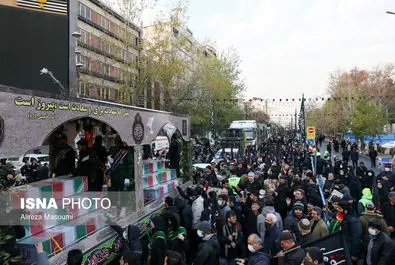 تشییع پیکرهای پاک ۲۰۰ شهید گمنام دفاع مقدس در تهران