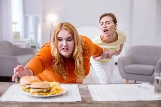 چرا با وجود نخوردن غذا وزن کم نمی کنیم؟