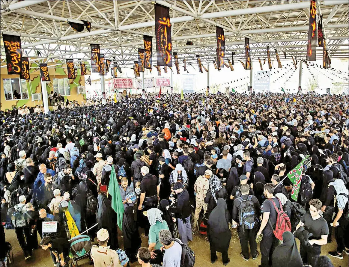ازدحام شدید زائران عتبات عالیات در مرز مهران + فیلم