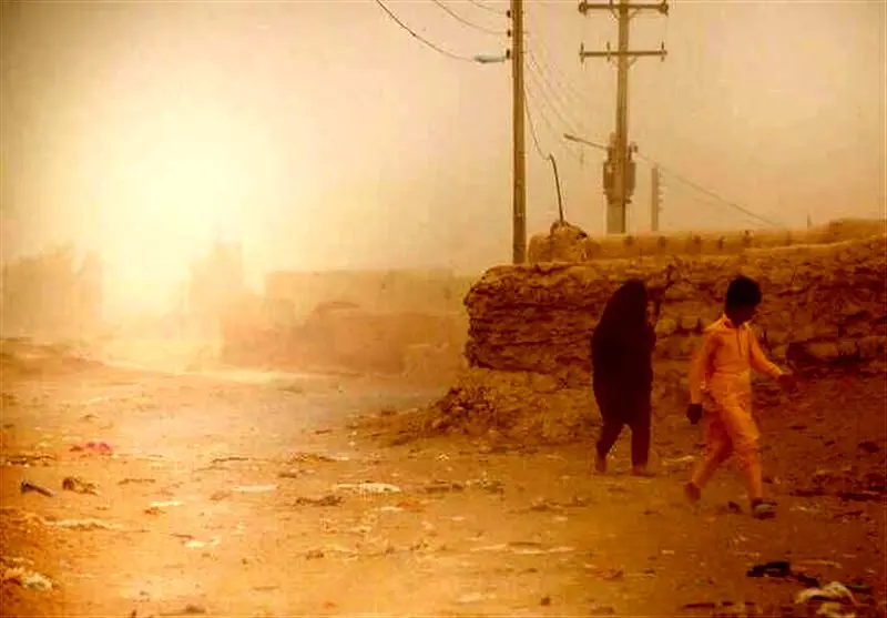 سرعت وزش باد در زابل به مرز ۱۰۰ کیلومتر رسید!