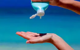 لزوم استفاده از کرم ضدآفتاب در برابر اشعه خورشید