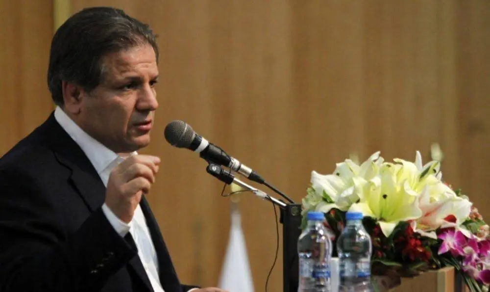 مالک بانک آینده از کشور خارج شد؟

