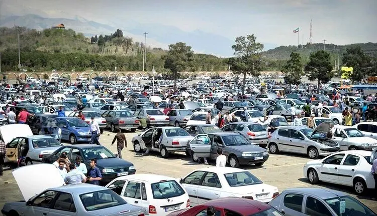 بازار خودرو به استیضاح وزیر صمت چراغ سبز نشان داد 
