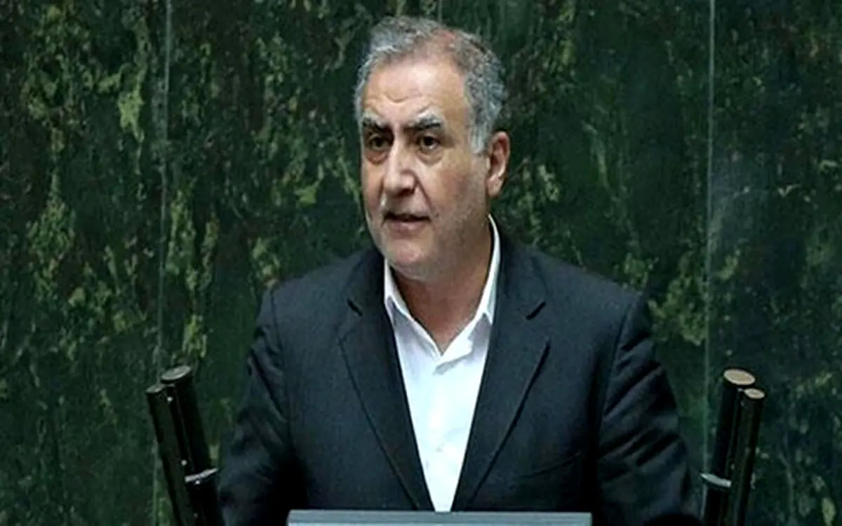 نماینده افشاکننده با سند و مدرک به دادستانی رفت