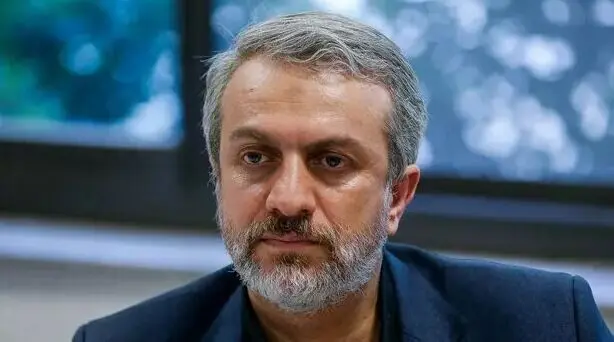 70 خودرو هدیه به نمایندگان برای لغو استیضاح وزیر صمت
