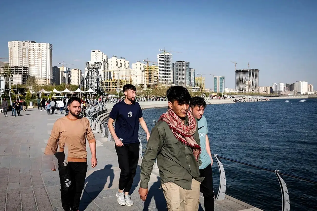 حضور مهاجران افغان در دریاچه چیتگر  ممنوع شد

