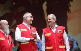پزشکیان و زاکانی در کنار یکدیگر با لباسی خاص + عکس