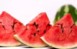  همراه هندوانه این غذاها را هرگز  نخورید!