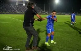 کاپیتان استقلال پاسخ هواداران و ساپینتو را داد