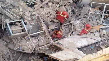 ریزش هولناک یک ساختمان در شرق تهران