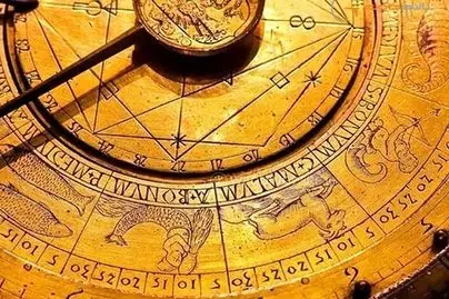 تقویم نجومی و همسران امروز یکشنبه ۷ دی  ۱۴۰۴ +ساعات سعد و نحس و قمر در عقرب