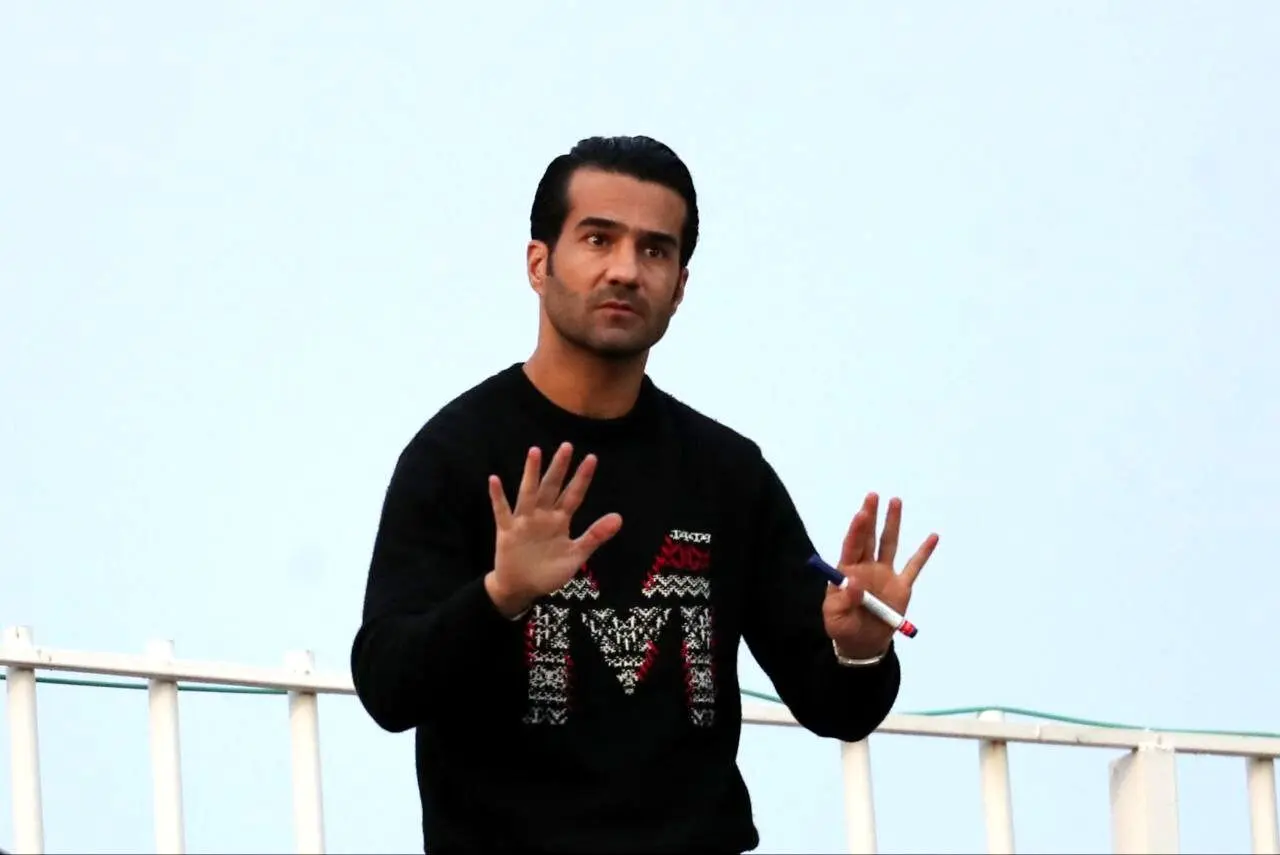 مشکل مسعود شجاعی در تیم هوادار