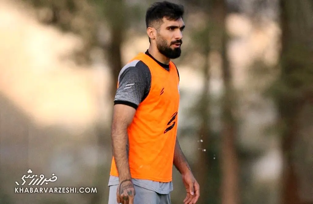 بازگشت مدافع پرحاشیه استقلال به ترکیب