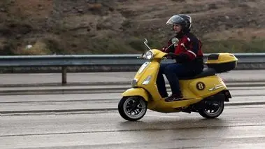 خبر مهم درباره صدور گواهینامه موتور برای زنان