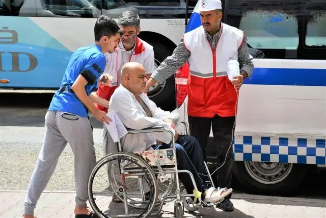 رئیس جمعیت هلال احمر:خبری از کرونا و آبله میمون میان زائران نیست