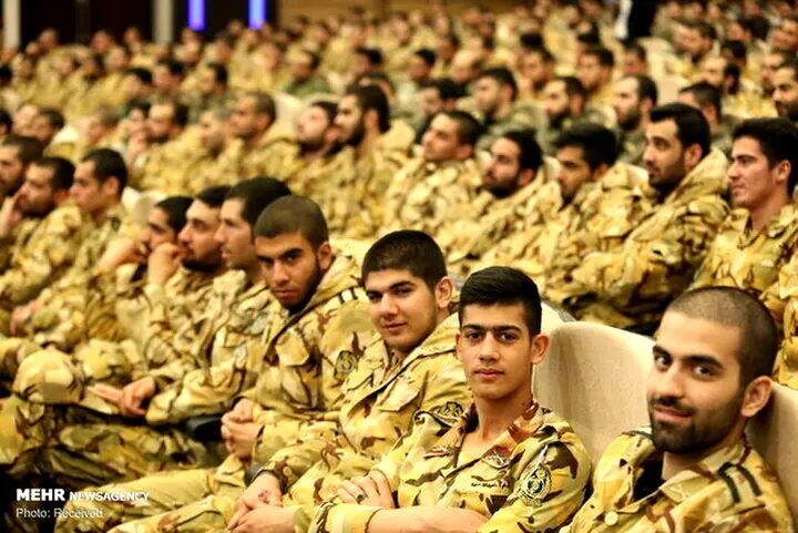 خبر خوش برای کسانی که سربازی نرفته ها و کسانی که کارت پایان خدمت ندارند/ خدمت سربازی 12 ماهه می شود