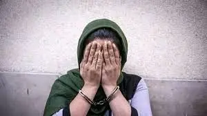 گرفتن عکس مستهجن از بیماران توسط خانم دکتر در تهران/ بعد از بیهوشی لباس هایشان را در می آوردم و ...
