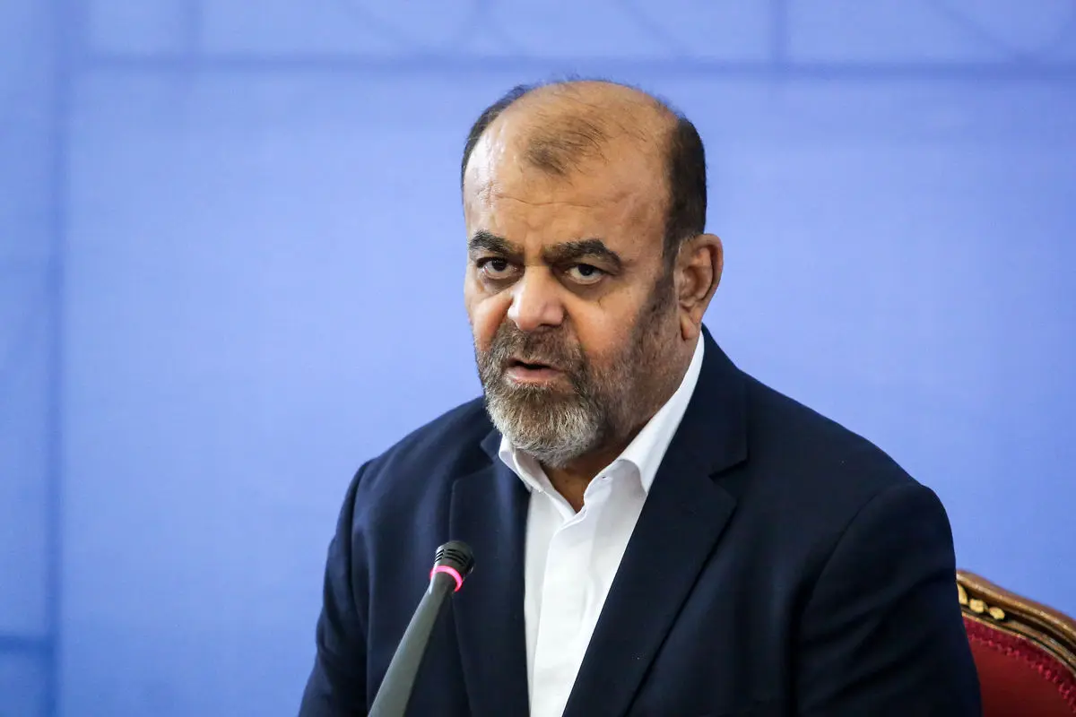 رستم قاسمی: کیفیت فرودگاه امام خجالت آور است | انگار وارد روستا شده ام!