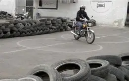 راهنمای کامل قبولی در آزمون عملی موتور 